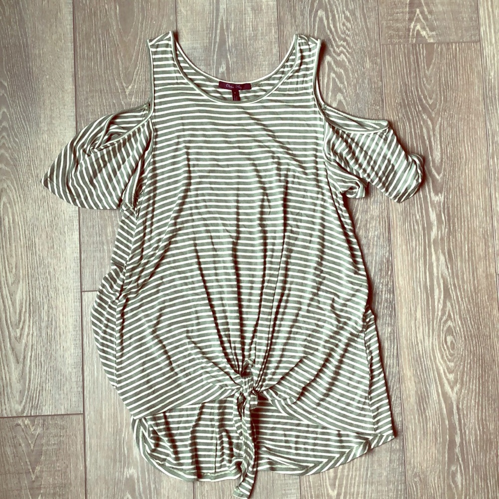 Cold shoulder top with tie front